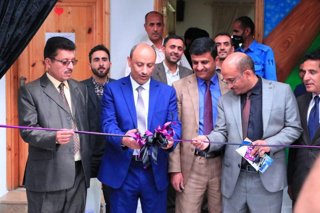 افتتاح معرض الفن التشكيلي والتصميم بجامعة العلوم بصنعاء