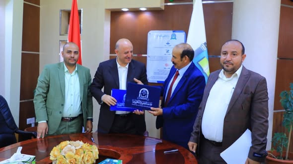 تبادل وثائق الاتفاقية الموقعة بين رئاسة الجامعتين