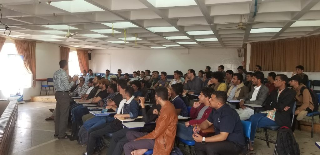 قسم الهندسة الالكترونية ينظم لقاء ارشادي مع طلاب المستوى الرابع حول الموجهات العامة لمشاريع التخرج