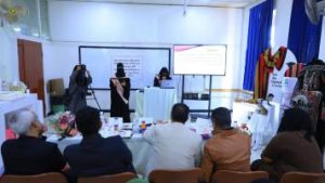 مناقشة مشاريع التخرج