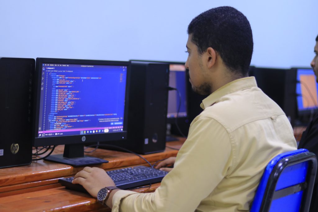 الحاسبات وتكنولوجيا المعلومات