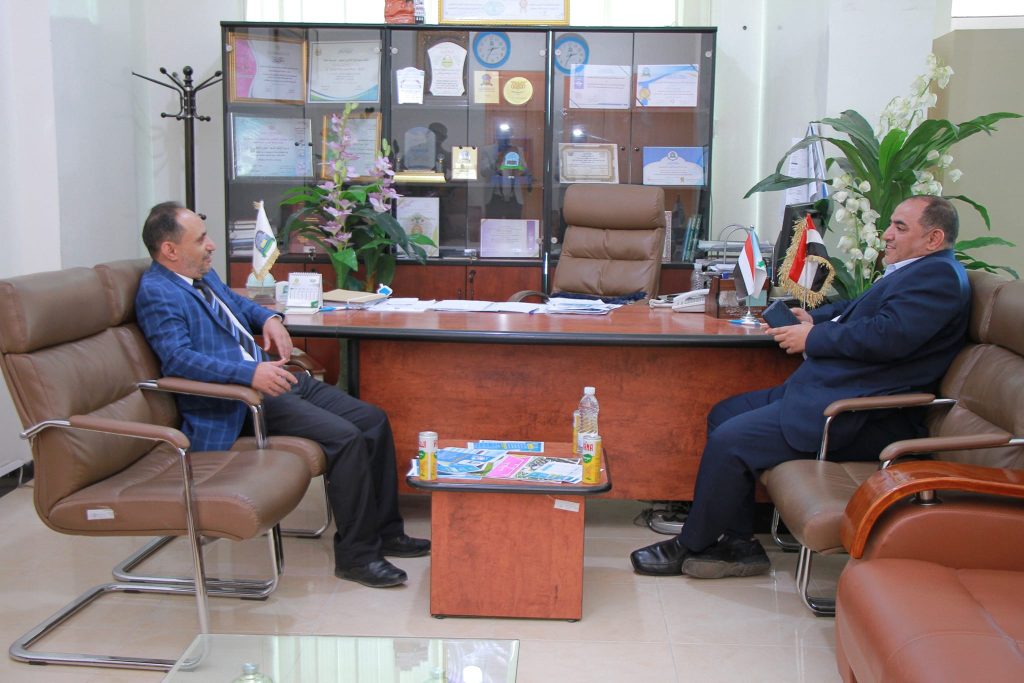 نائب وزير التعليم العالي والبحث العلمي يزور جامعة العلوم والتكنولوجيا-إب