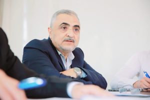 د.عمر شداد ممثلاً قسم الشريعة والقانون