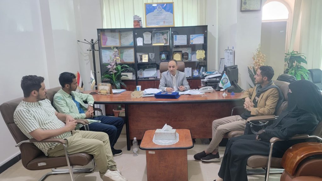 جامعة العلوم والتكنولوجيا-إب تكرم  الثلاثة المراكز الأولى في فعالية الصباحية القصصية.