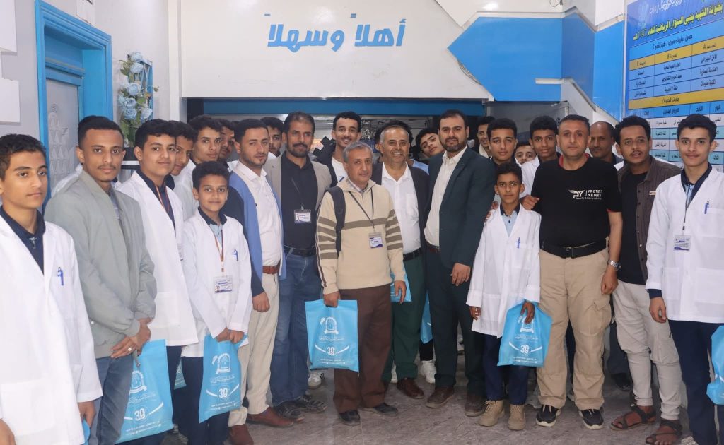 جامعة العلوم والتكنولوجيا – إب تستقبل زيارة علمية تعريفية لطلاب الثانوية من مدارس غزة