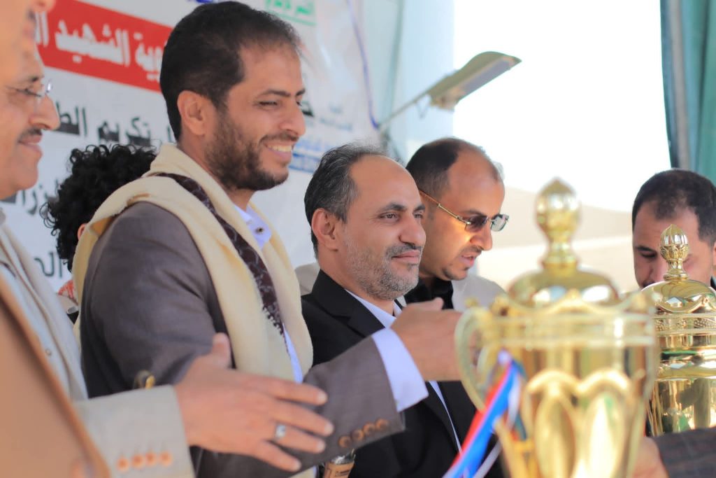 رعاية الأنشطة العلمية والرياضية وتكريم المتفوقين في ثانوية الشhيد الرئيس صالح الصماد