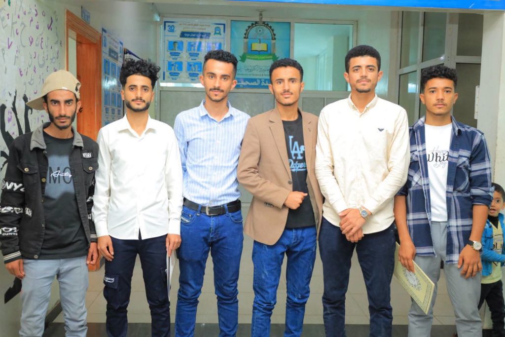 جامعة العلوم والتكنولوجيا – فرع إب تختتم دورة تدريبية مجانية حول الاستخدام الرشيد للمضادات الحيوية