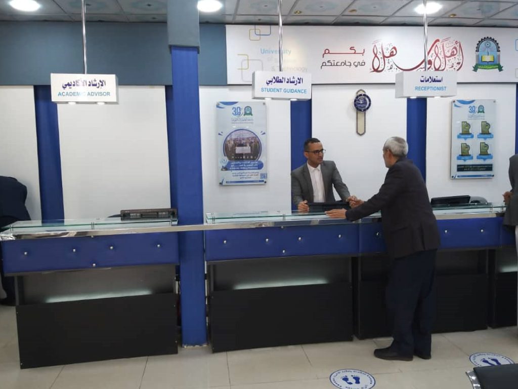 زيارة رئيس قسم برامج الدراسات العليا للجنة القبول والتسجيل