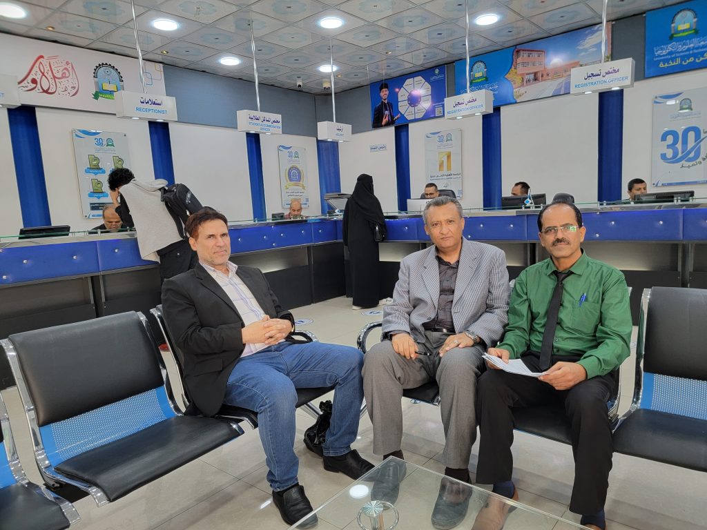 زيارة العمادة للجنة القبول والتسجيل بالجامعة