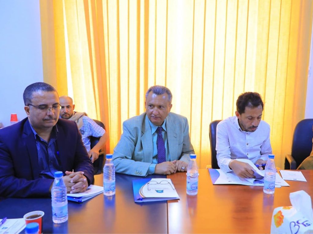 عميد الدراسات العليا والبحث العلمي يشارك في ورشة عمل لمراجعة وإقرار تطوير وثيقة وصف برنامج دكتوراة الحوسبة