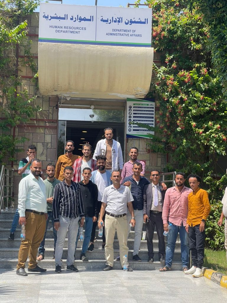 فرع جامعة العلوم والتكنولوجيا بتعز ينظم زيارة علمية لطلبة العلوم الإدارية لشركة الألبان والأغذية الوطنية