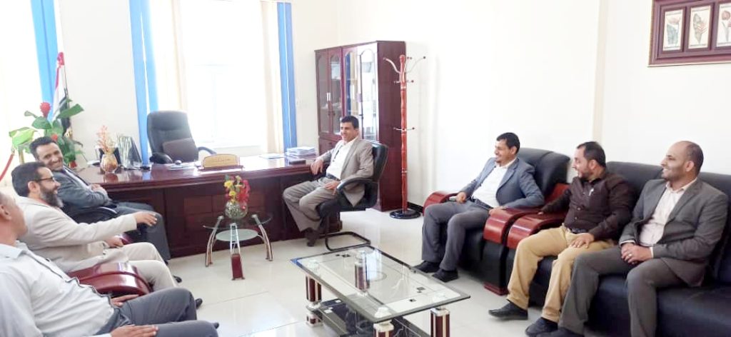 فرع جامعة العلوم والتكنولوجيا بتعز يستقبل زيارة لجنة من المركز الرئيسي.