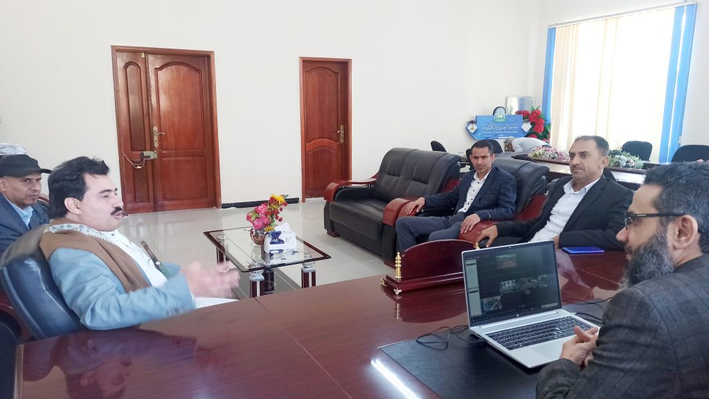 فرع جامعة العلوم والتكنولوجيا بتعز يستقبل لجنة من عمادة الجودة في المركز الرئيسي.