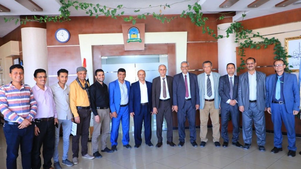 رئيس الجامعة يحضر اختتام برنامج تدريبي للقيادات الاكاديمية والإدارية بالجامعة