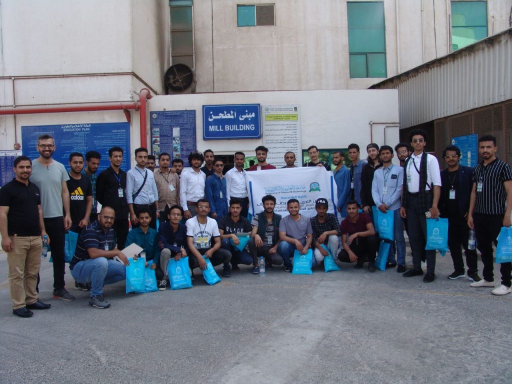 كلية الهندسة بجامعة العلوم والتكنولوجيا تدشن التدريب الميداني لطلاب هندسة الميكاترونكس