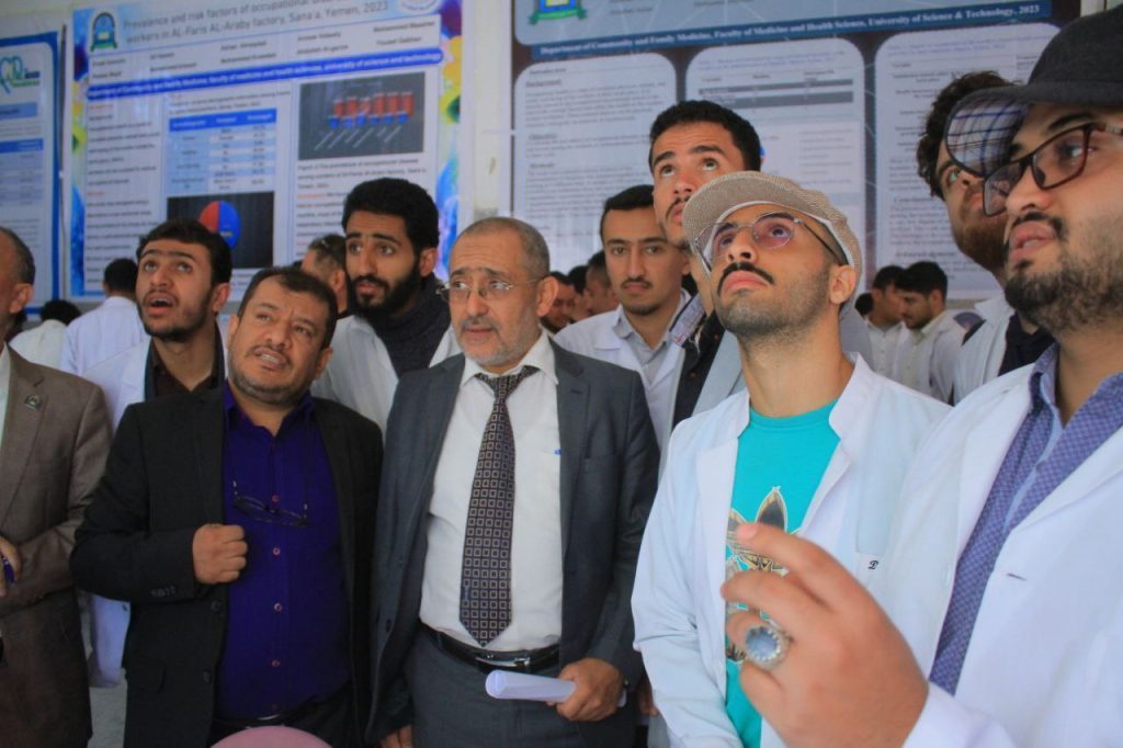 مساعد رئيس الجامعة يفتتح معرض التدريب الميداني الثالث لطلاب المستوى الرابع طب عام وجراحة