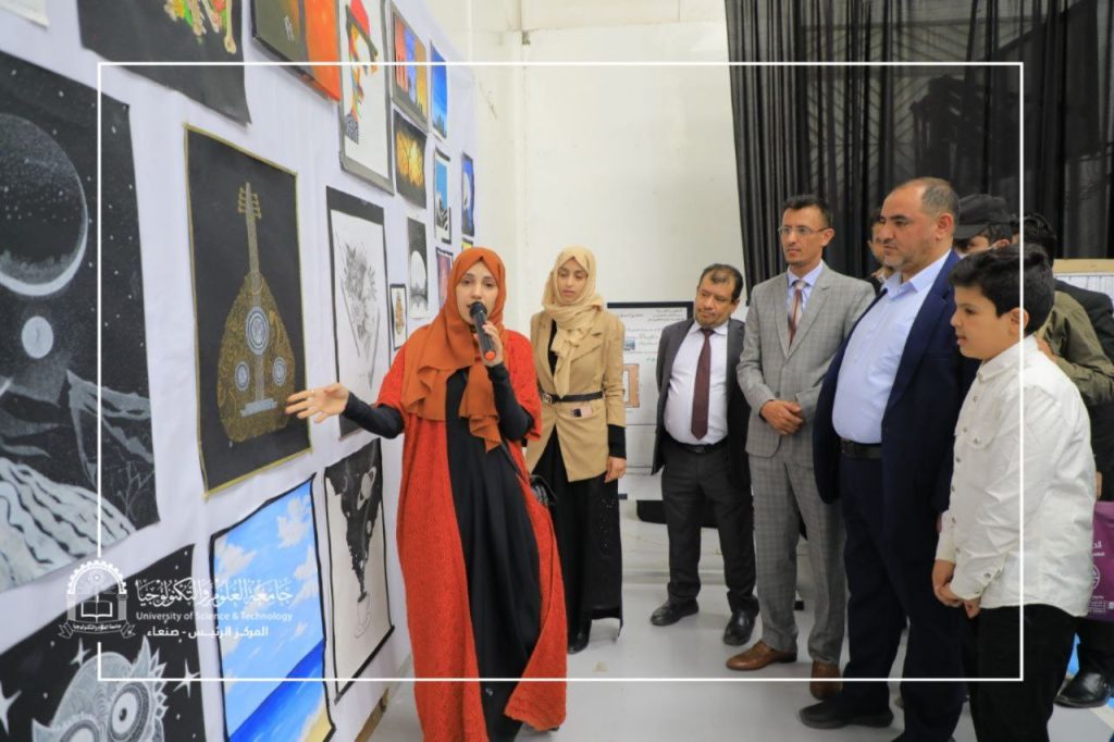 نائب وزير التعليم العالي والبحث العلمي  يفتتح معرض التصميم الداخلي بجامعة العلوم والتكنولوجيا