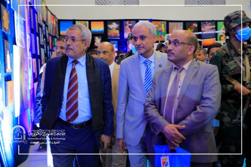 وزير التعليم العالي يفتتح معرض الجرافكس والفن التشكيلي السابع بجامعة العلوم والتكنولوجيا