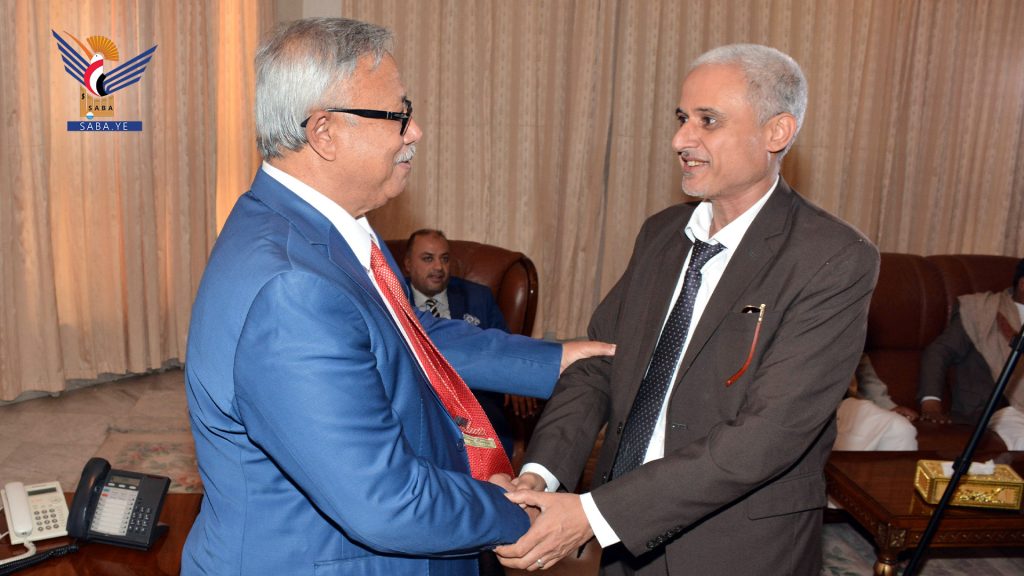 رئيس الجامعة يزور معالي دولة رئيس الوزراء ويقدم التهاني بعيد الاضحى المبارك