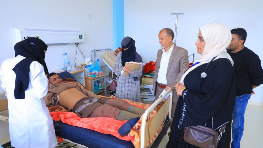 كلية الطب والعلوم الصحية تقيم الامتحانات السريرية لطالبات الطب والجراحة في مقرر الباطنة 