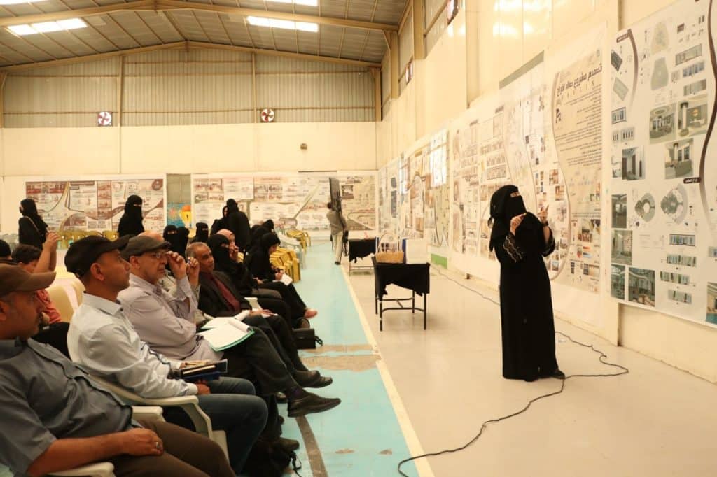 مناقشة مشاريع تخرج طالبات برنامج هندسة التصميم الداخلي في كلية الهندسة بجامعة العلوم والتكنولوجيا 