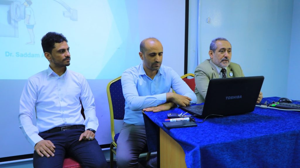 كلية الطب والعلوم الصحية تقيم دورة قراءة أفلام الأشعة X-ray Films Reading