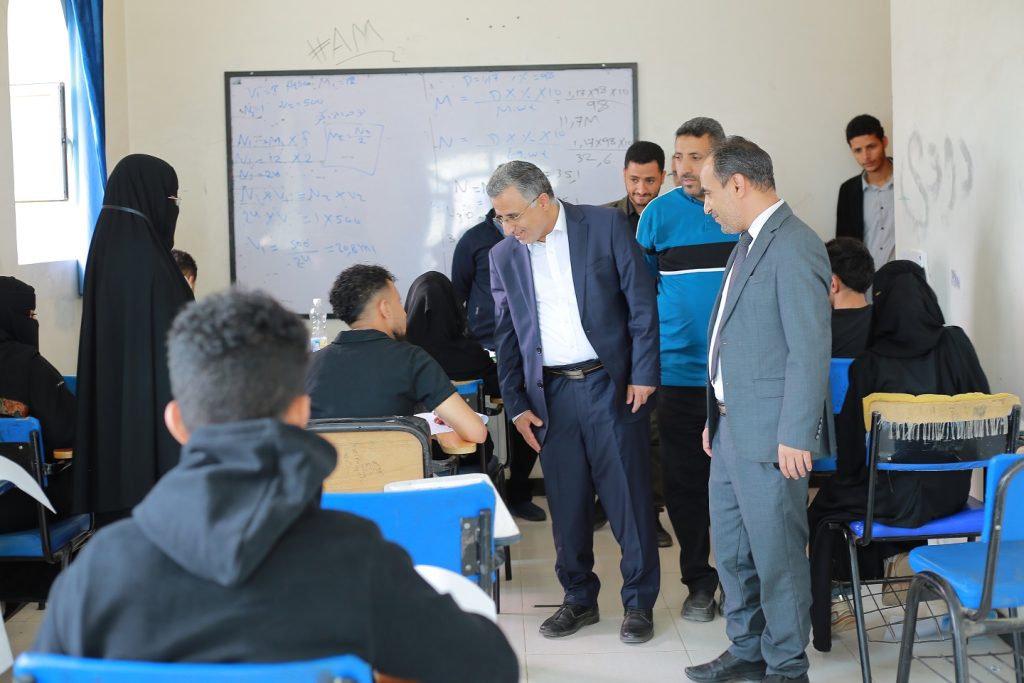 رئيس جامعة العلوم والتكنولوجيا يزور فرع الجامعة بمحافظة إب