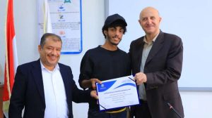 رئيس جامعة العلوم والتكنولوجيا يكرّم الطلبة الفائزين في مسابقة الإبداع والابتكار - جامعة العلوم والتكنولوجيا المركز الرئيسي - صنعاء جامعة العلوم والتكنولوجيا المركز الرئيسي - صنعاء -